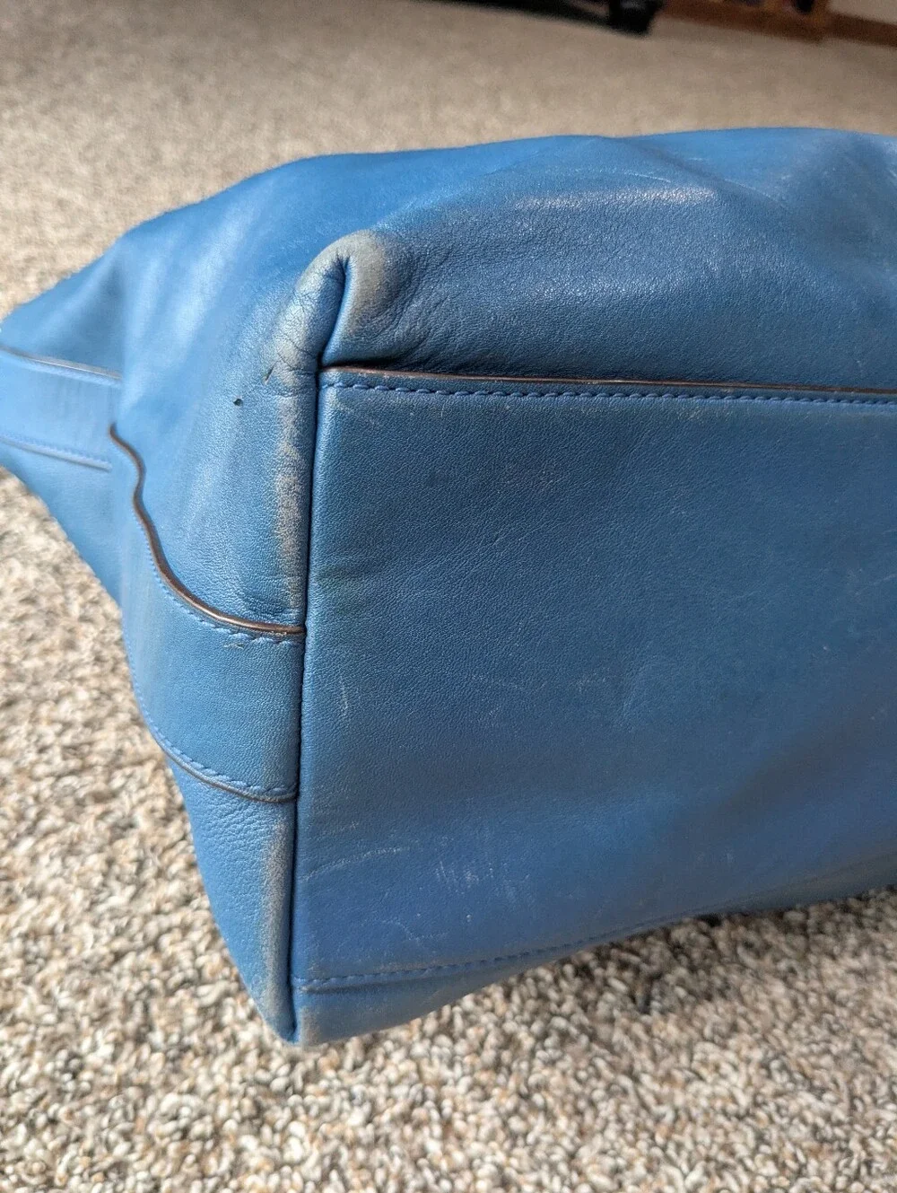 Coach tag blue used